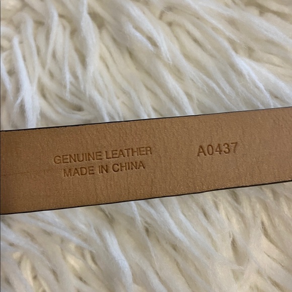 J.Crew Black Textured Belt with Gold Buckle size S BNWOT - Picture 5 of 8